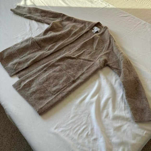 cardigan - Picture 5 of 6